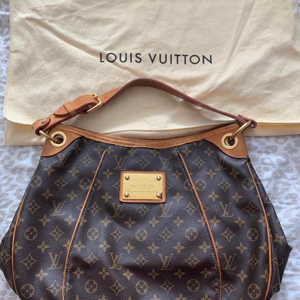 Louis Vuitton galliera pm